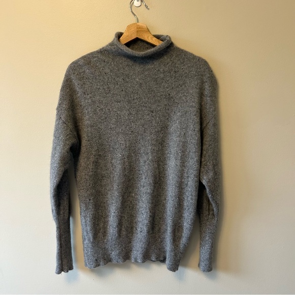 Aritzia Babaton Luxe Cashmere Format Turtleneck 100% Cashmere Sweater ShirtSmall - Picture 2 of 10